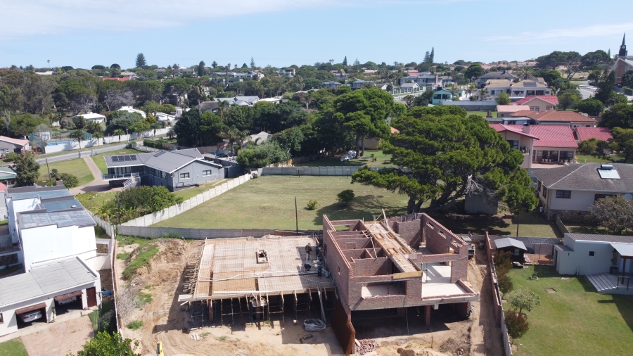 4 Bedroom Property for Sale in Mossel Bay Central Western Cape